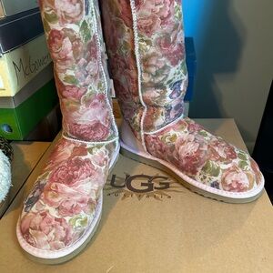 Ugg Tall Pink Flowers NEW